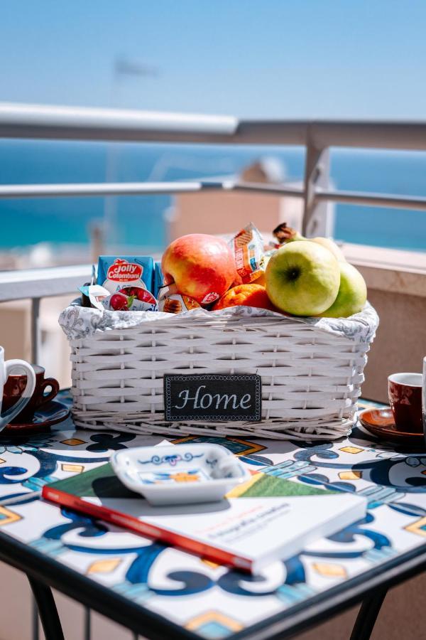 Donna Apollonia Home Holiday โมโนโปลี ภายนอก รูปภาพ
